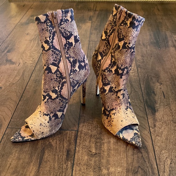 Lemon Drop Shoes | Open Toe Snake Skin Sock Booties | Color: Black/Brown | Size: 8 | Jas3803's Closet